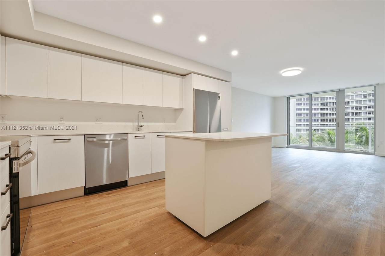 1504 Bay Rd - Photo 1