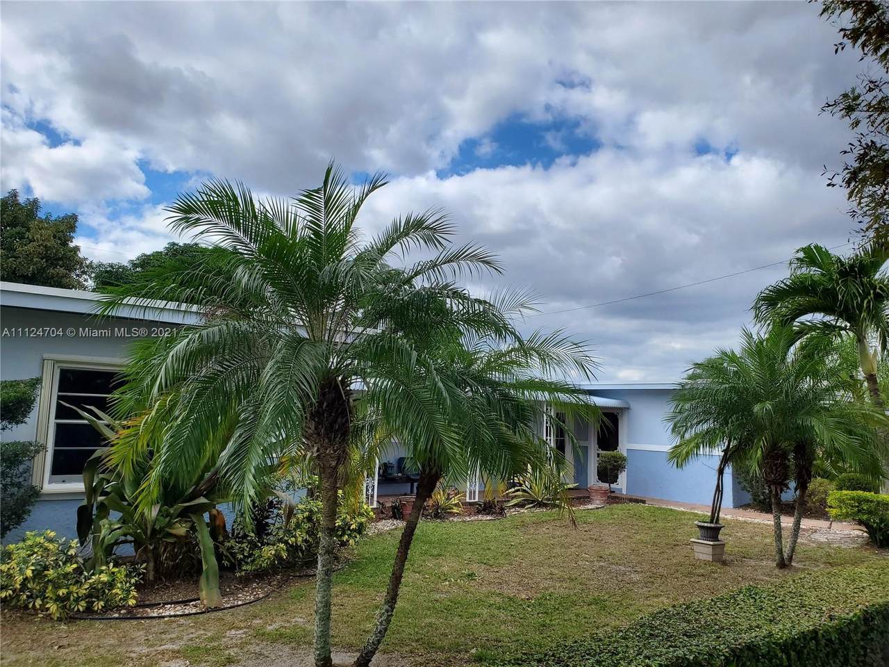 15650 Bunche Park Dr - Photo 1