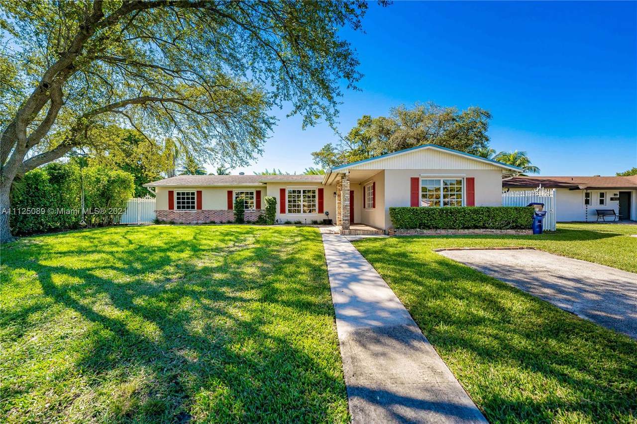 18142 89th Ct - Photo 1