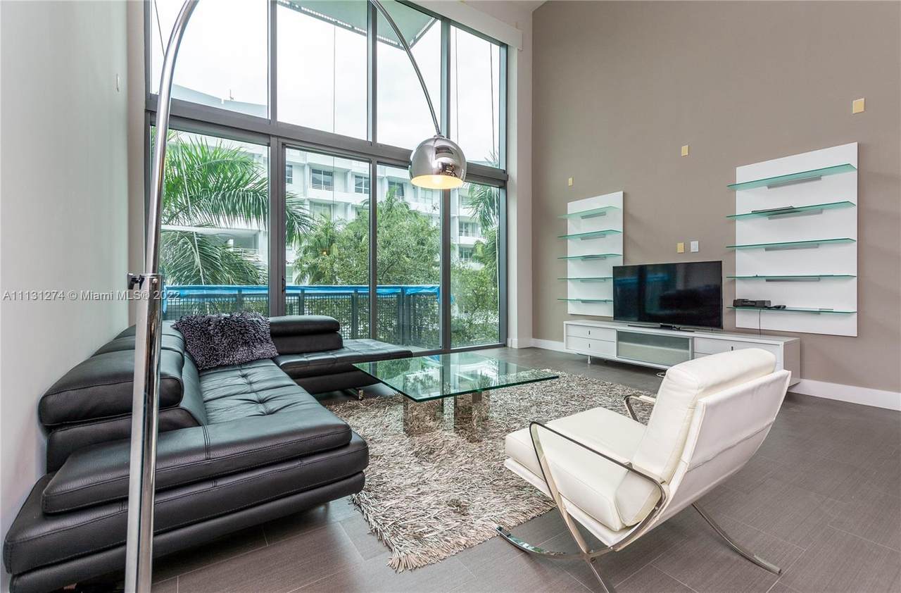 6000 Collins Ave - Photo 1