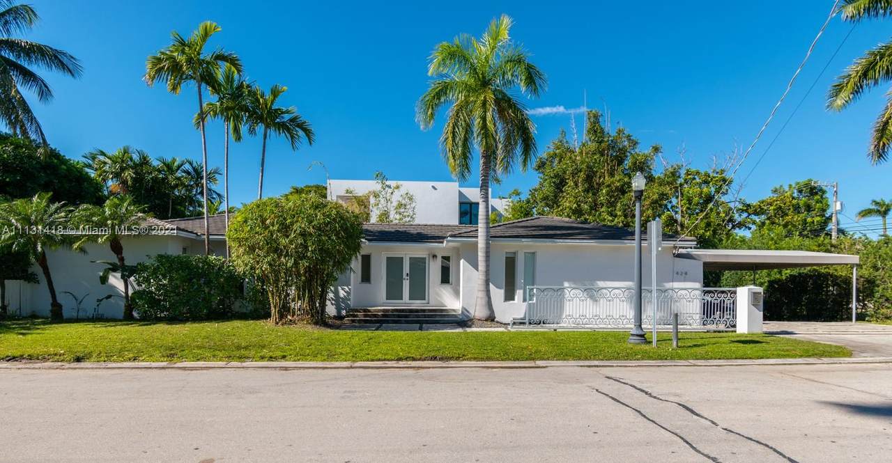 424 Dilido Dr - Photo 1