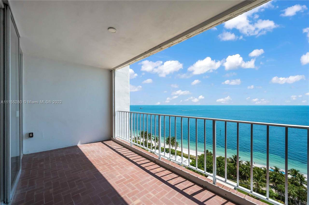 881 Ocean Dr - Photo 1