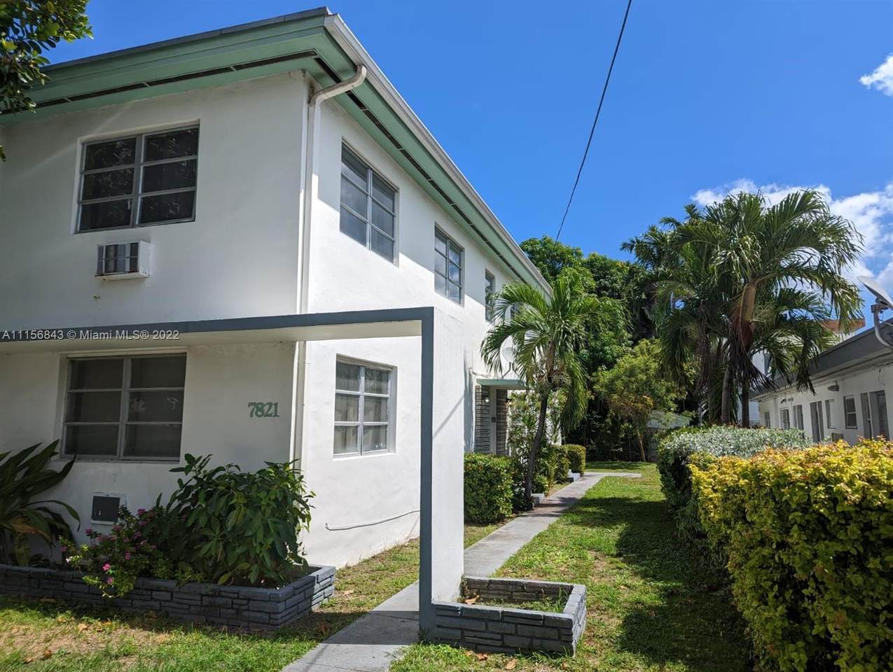 7821 Byron Ave - Photo 1