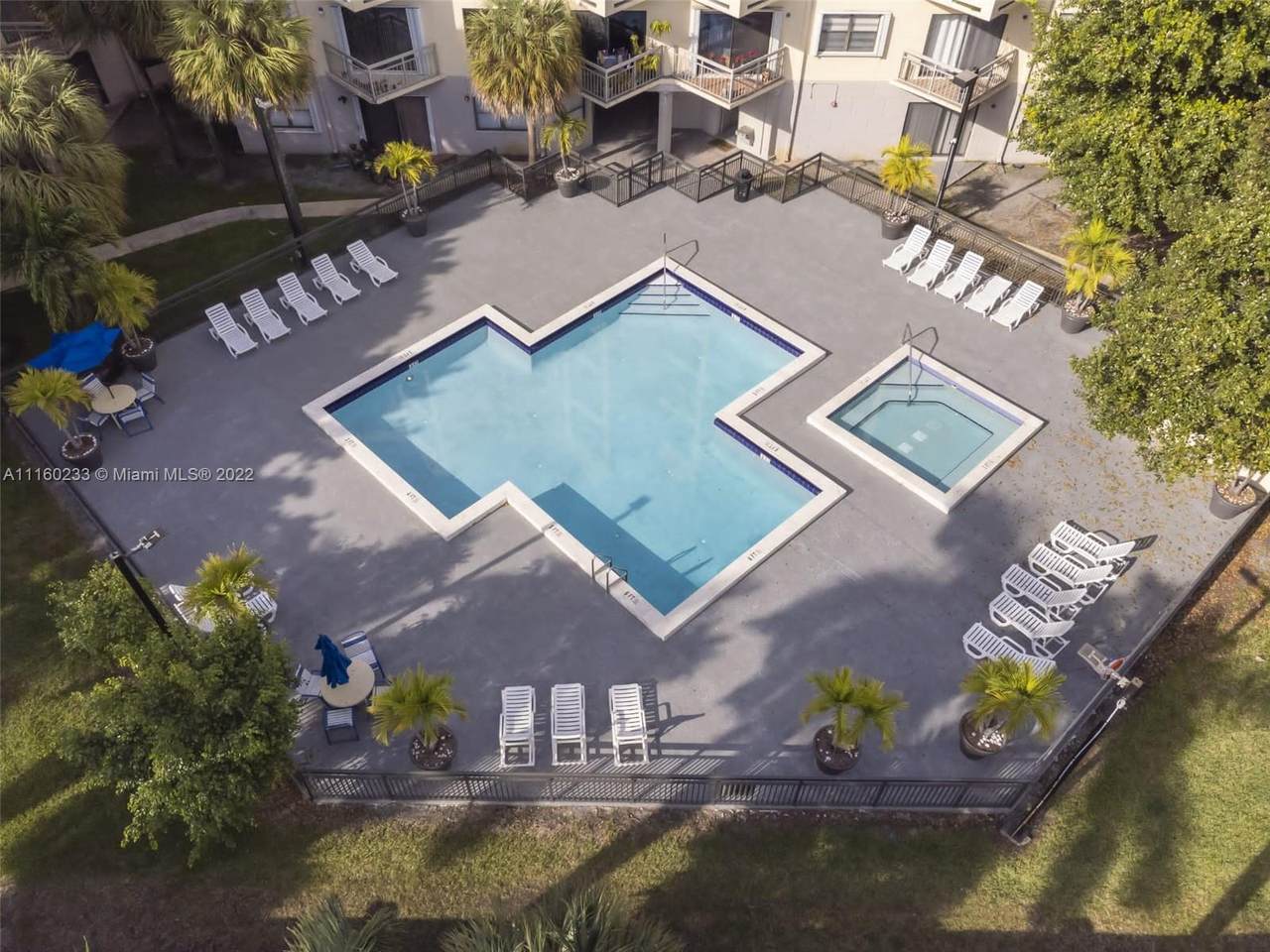 8290 Lake Dr - Photo 1