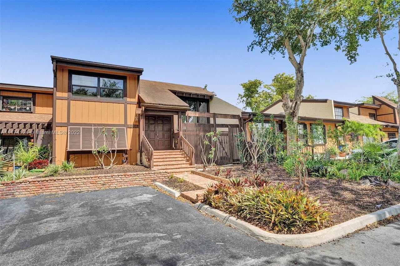 10131 Woodbury Ct - Photo 1