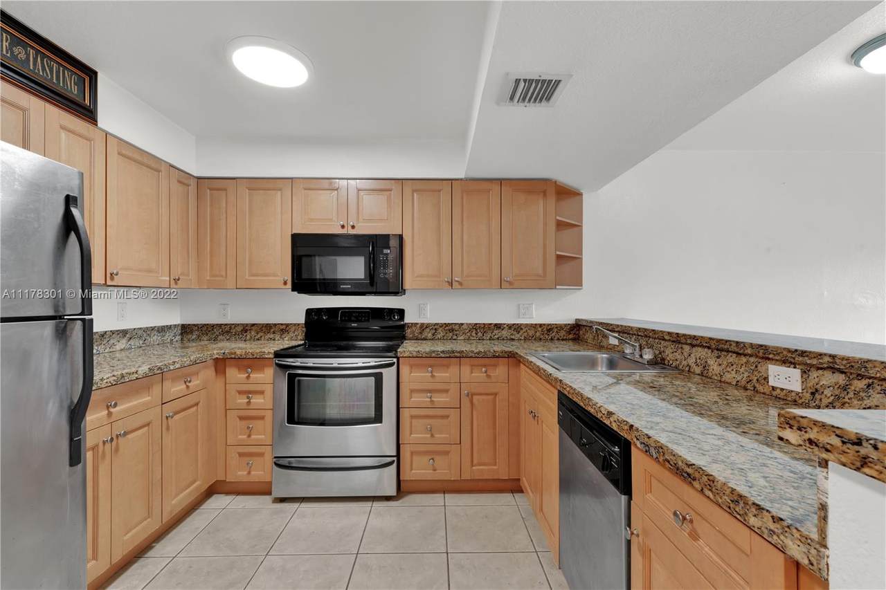 5000 79th Ave - Photo 1