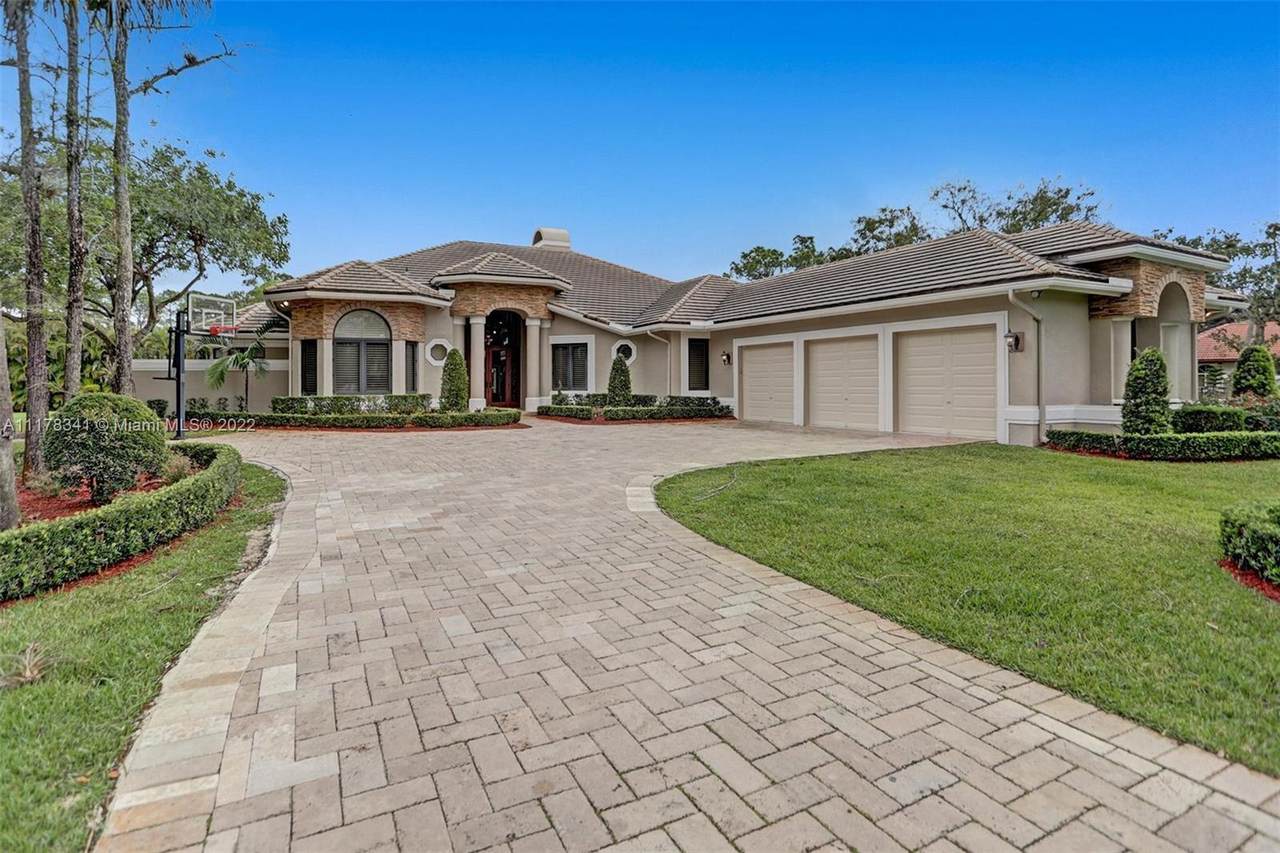 7520 50th Ct - Photo 1