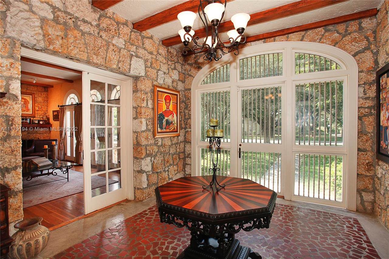 3903 Granada Blvd - Photo 1