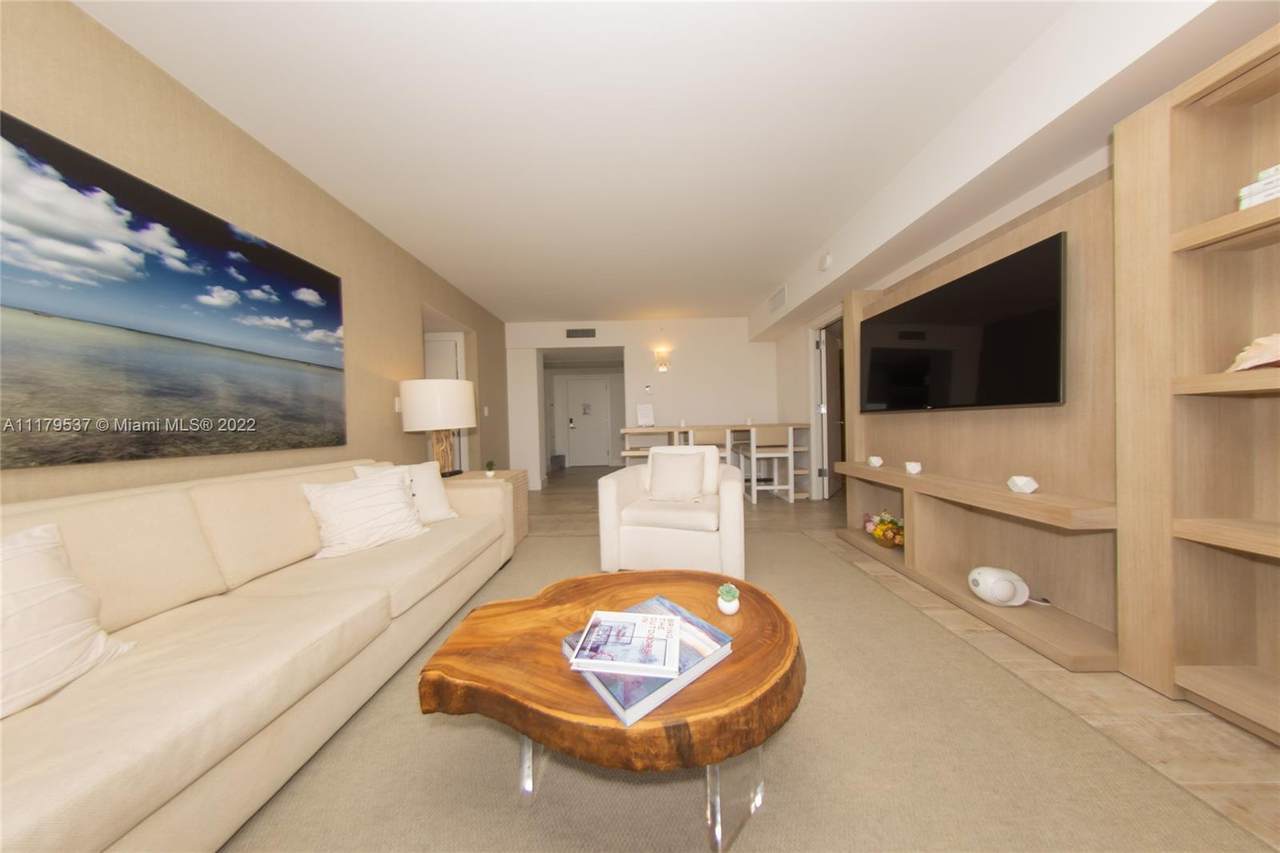 102 24th St - Photo 1