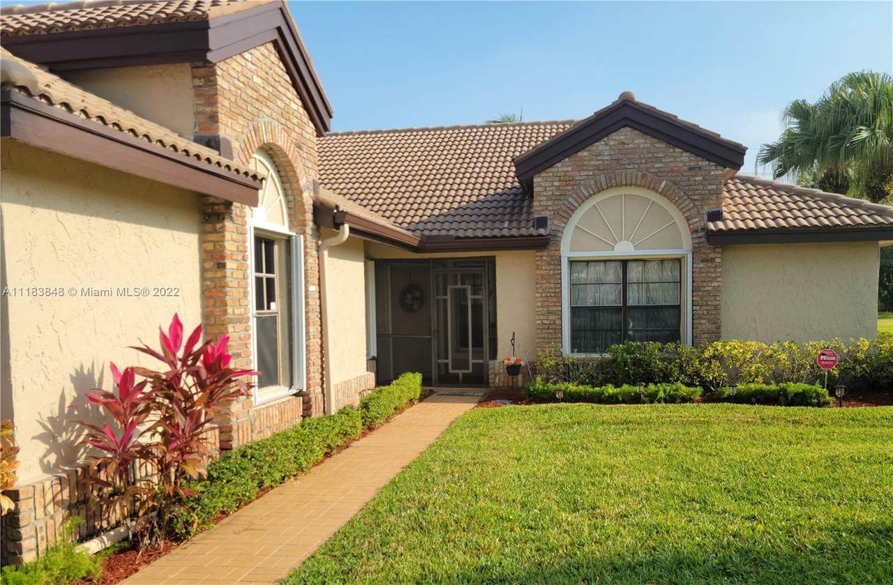 8086 Cassia Dr - Photo 1