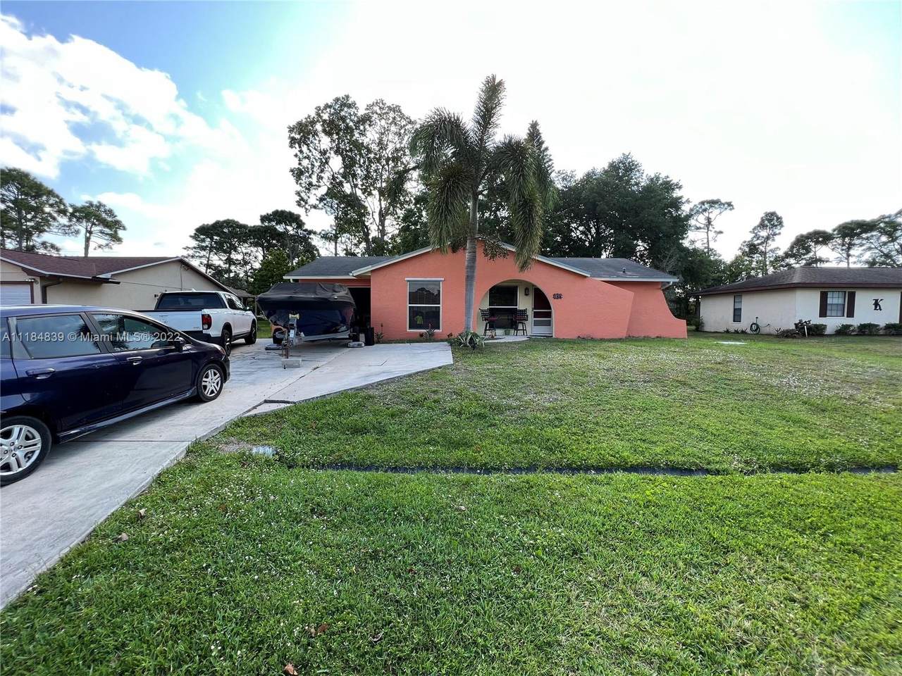 182 Crosspoint Dr - Photo 1