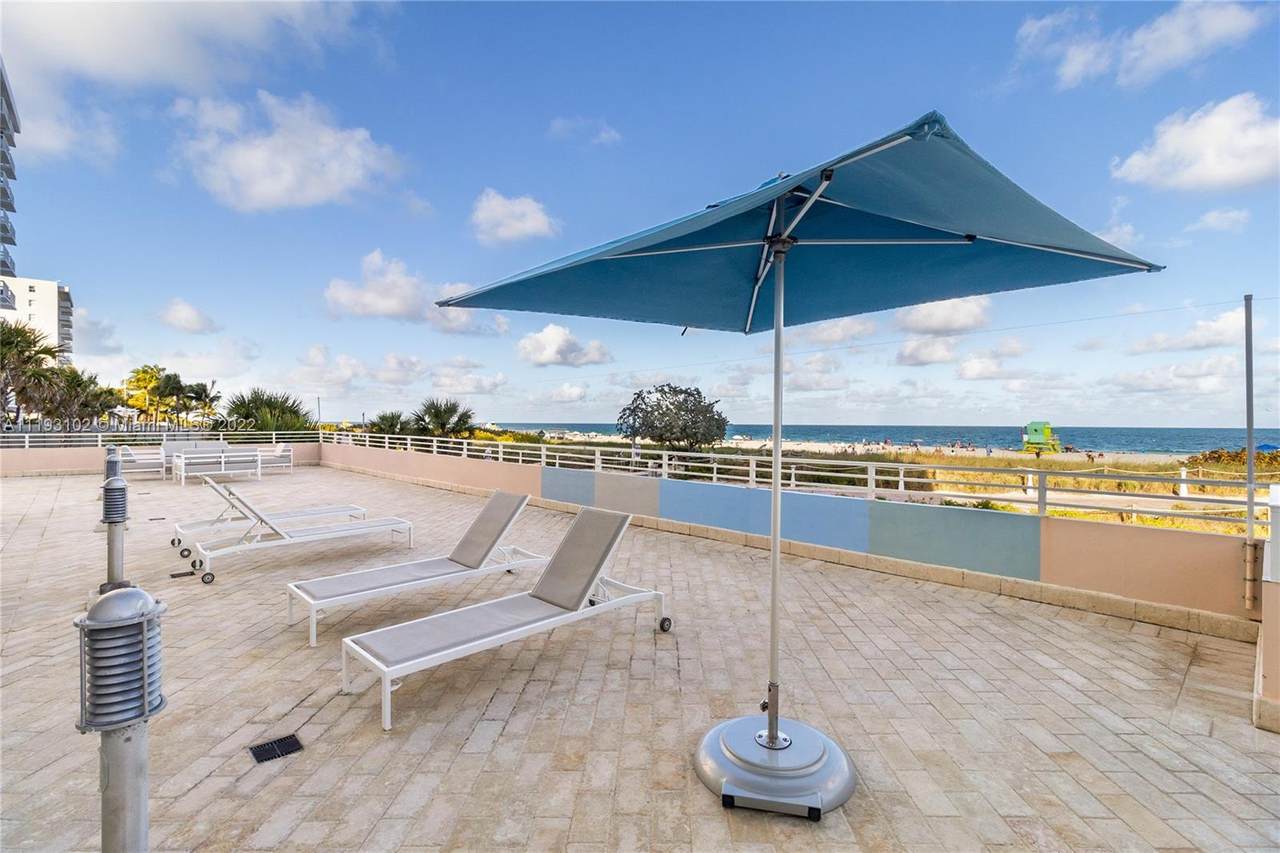 345 Ocean Dr - Photo 1