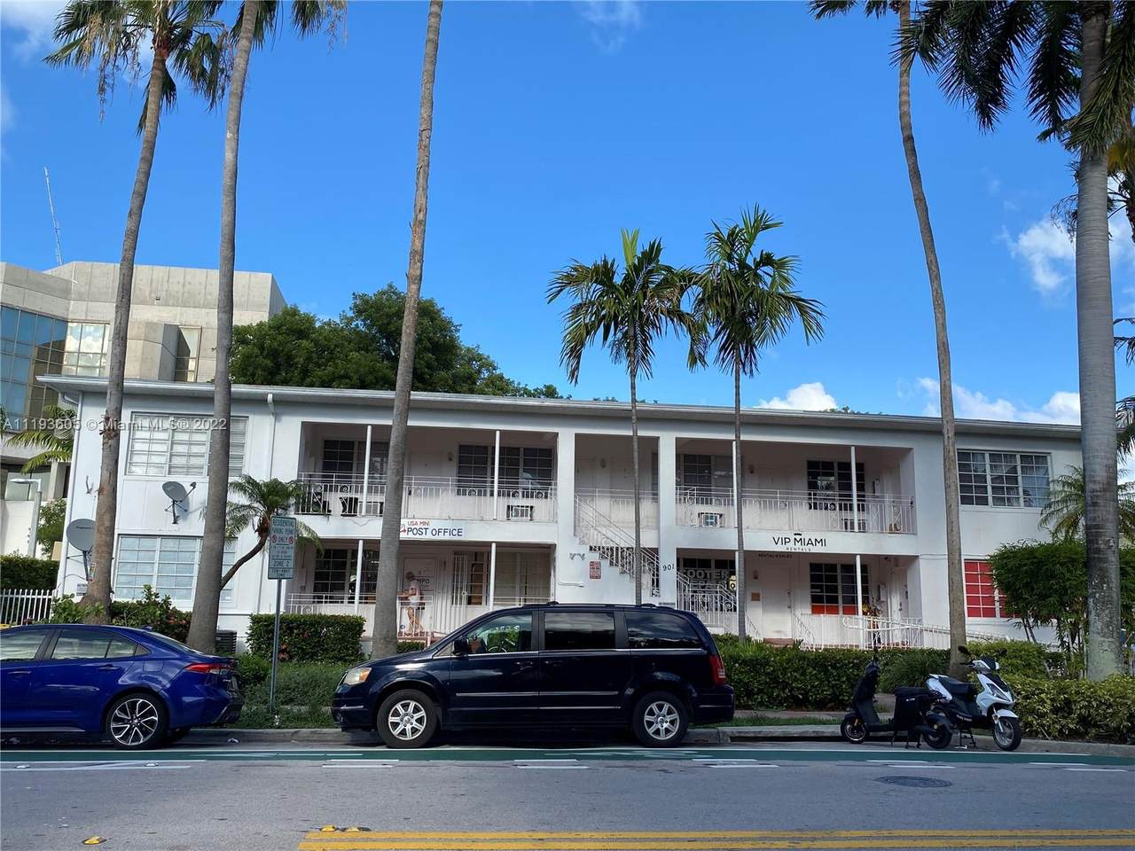 901 Pennsylvania Ave - Photo 1