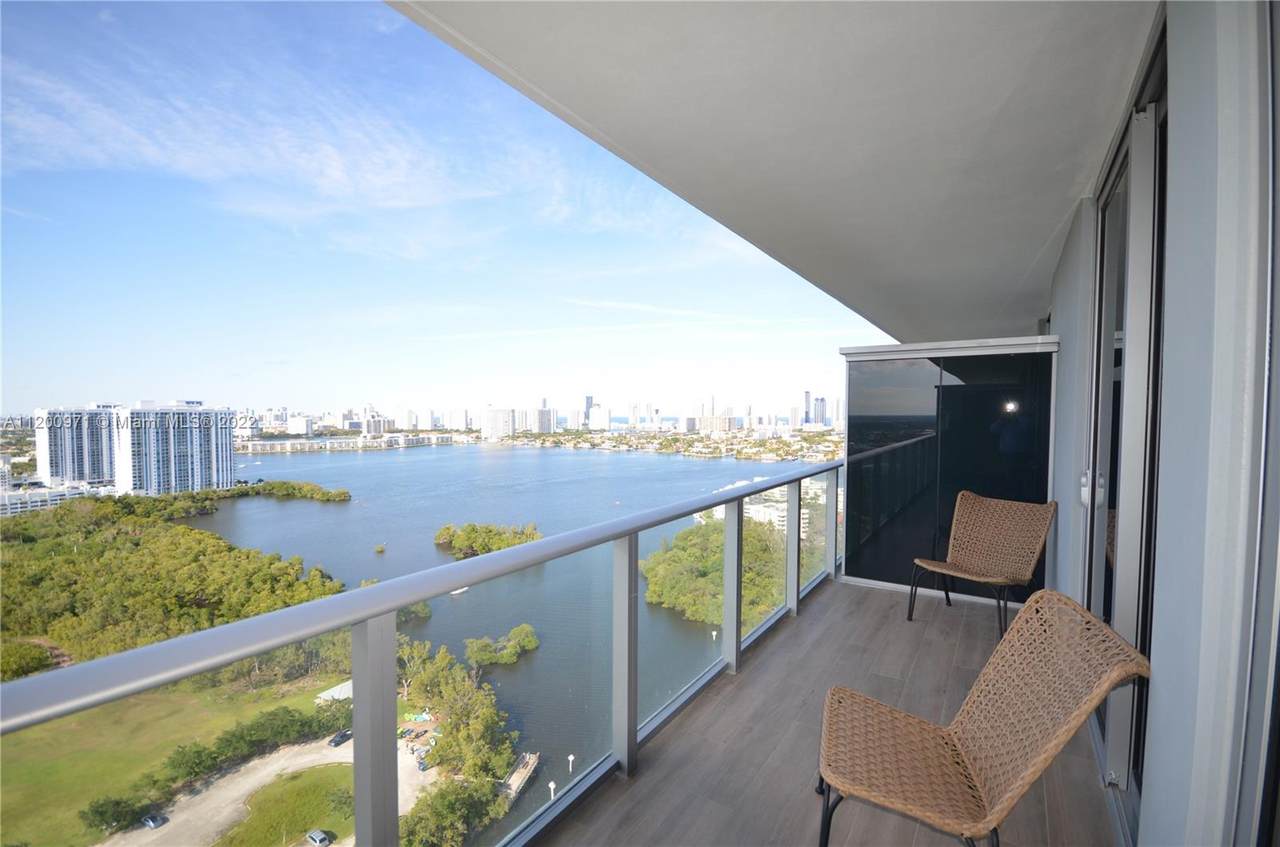 16385 Biscayne Blvd - Photo 1