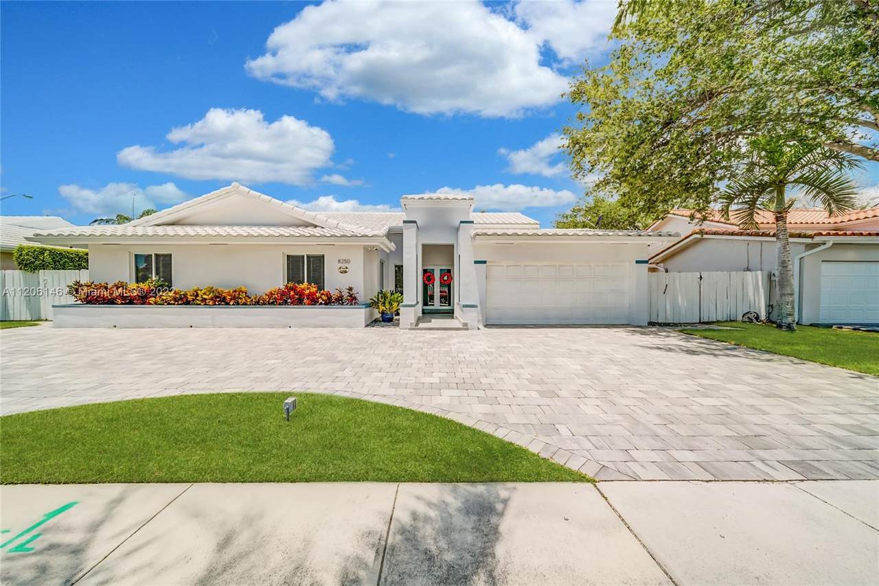 8250 86th Ct - Photo 1