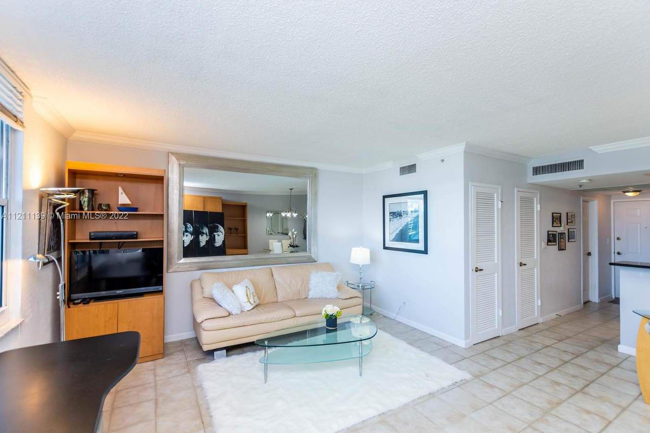 2501 Ocean Dr - Photo 1