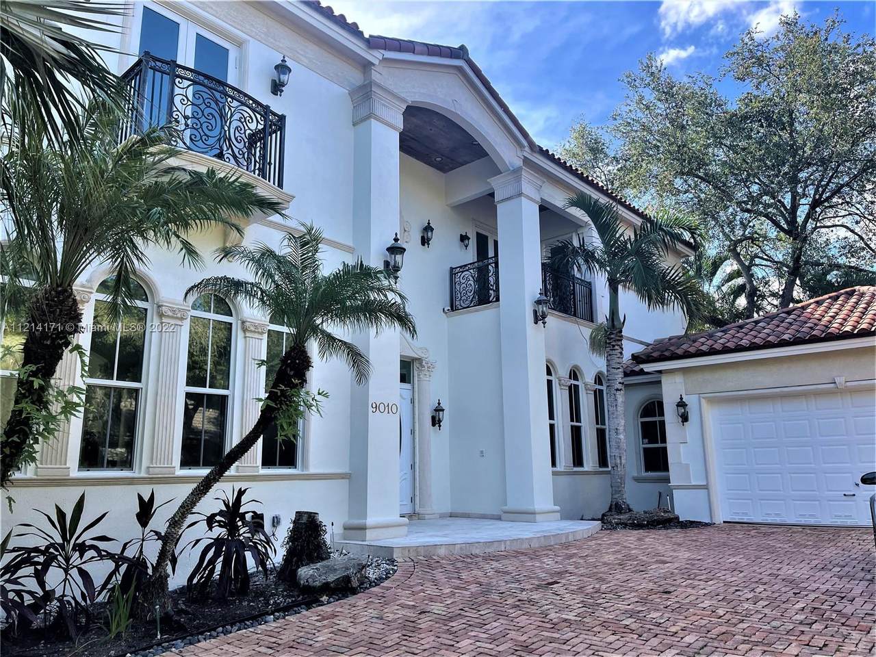9010 68th Ave - Photo 1