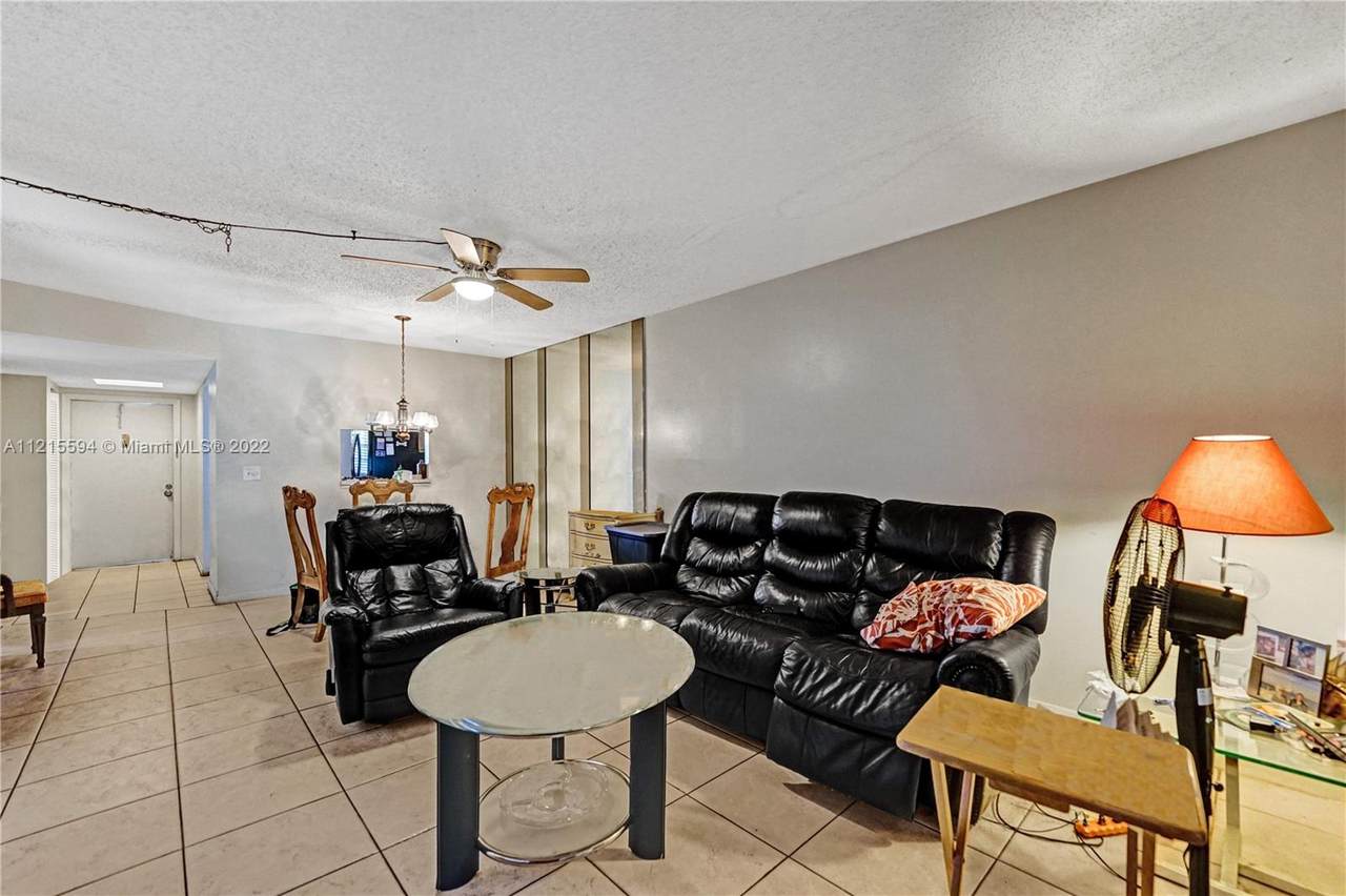 2900 Fiore Way - Photo 1