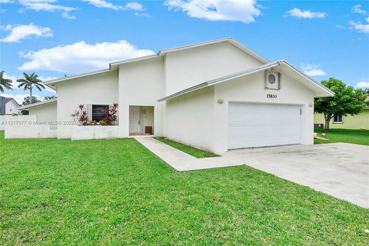 15830 148th Ct - Photo 1