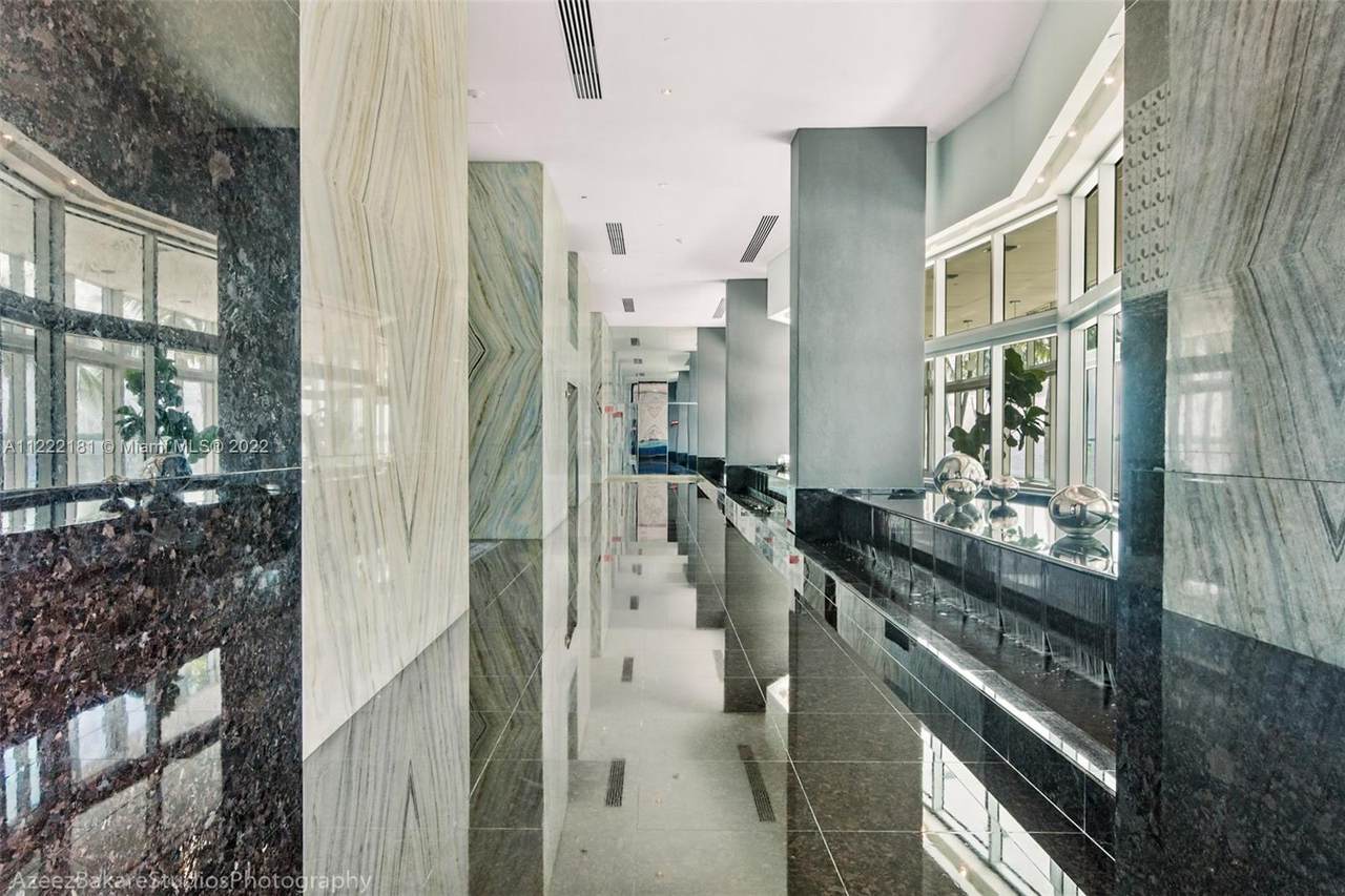 335 Biscayne Blvd - Photo 1