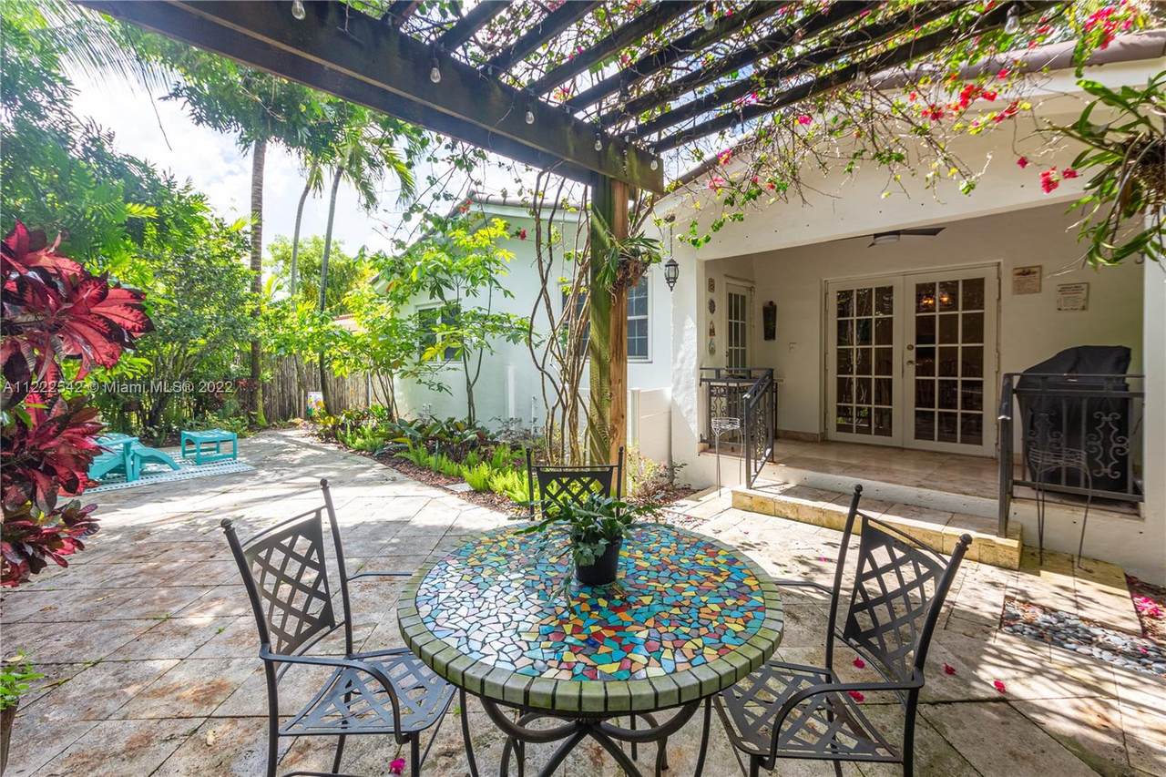 641 Zamora Ave - Photo 1