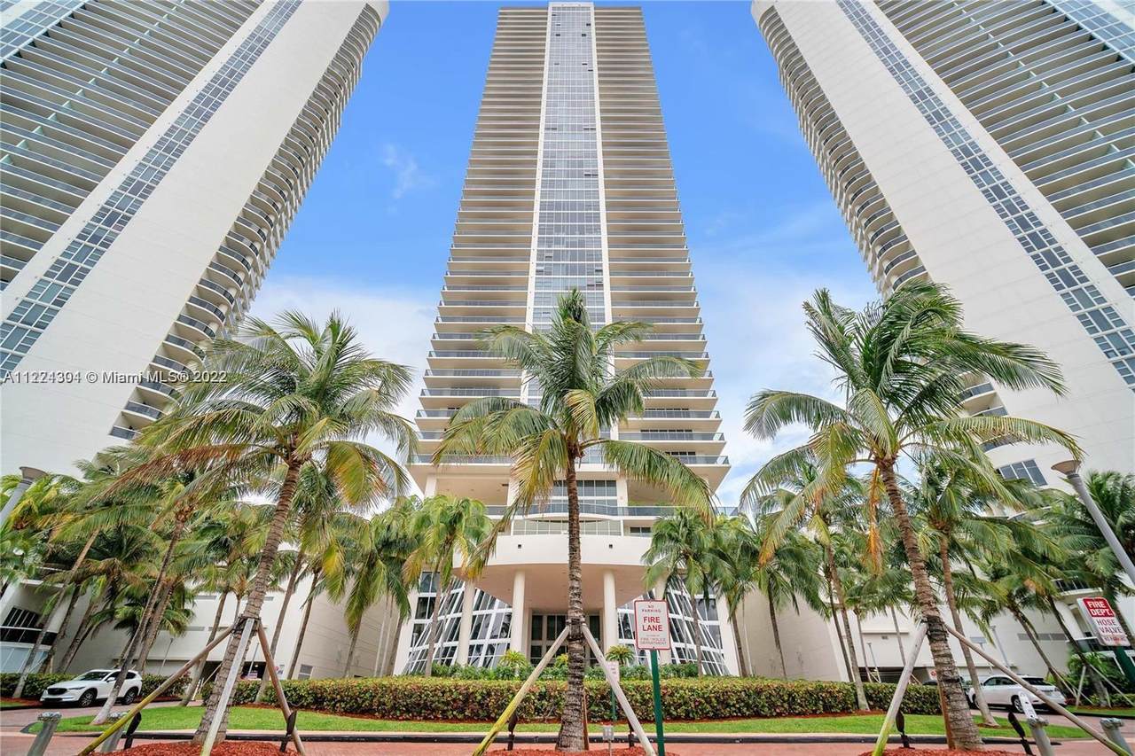 1830 Ocean Drive - Photo 1