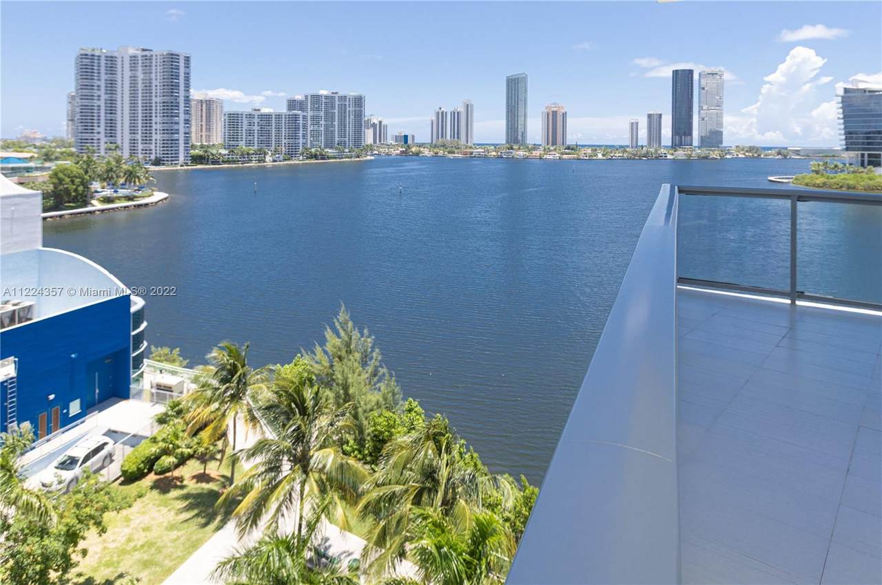 https://bt-photos.global.ssl.fastly.net/miami/1280_boomver_2_A11224357-2.jpg