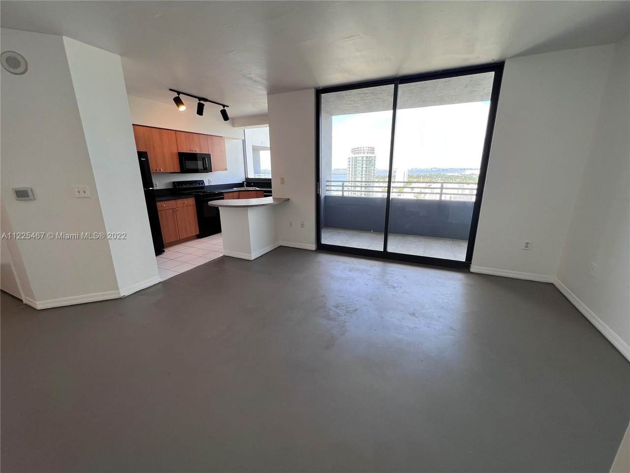 1330 West Ave - Photo 1