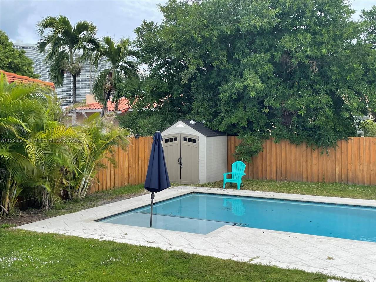 9481 Byron Ave - Photo 1