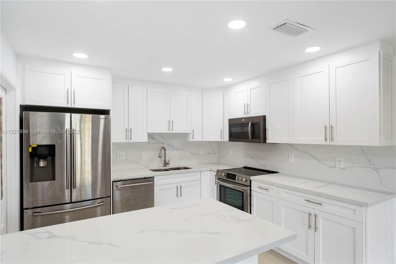 3646 Bell Dr - Photo 1