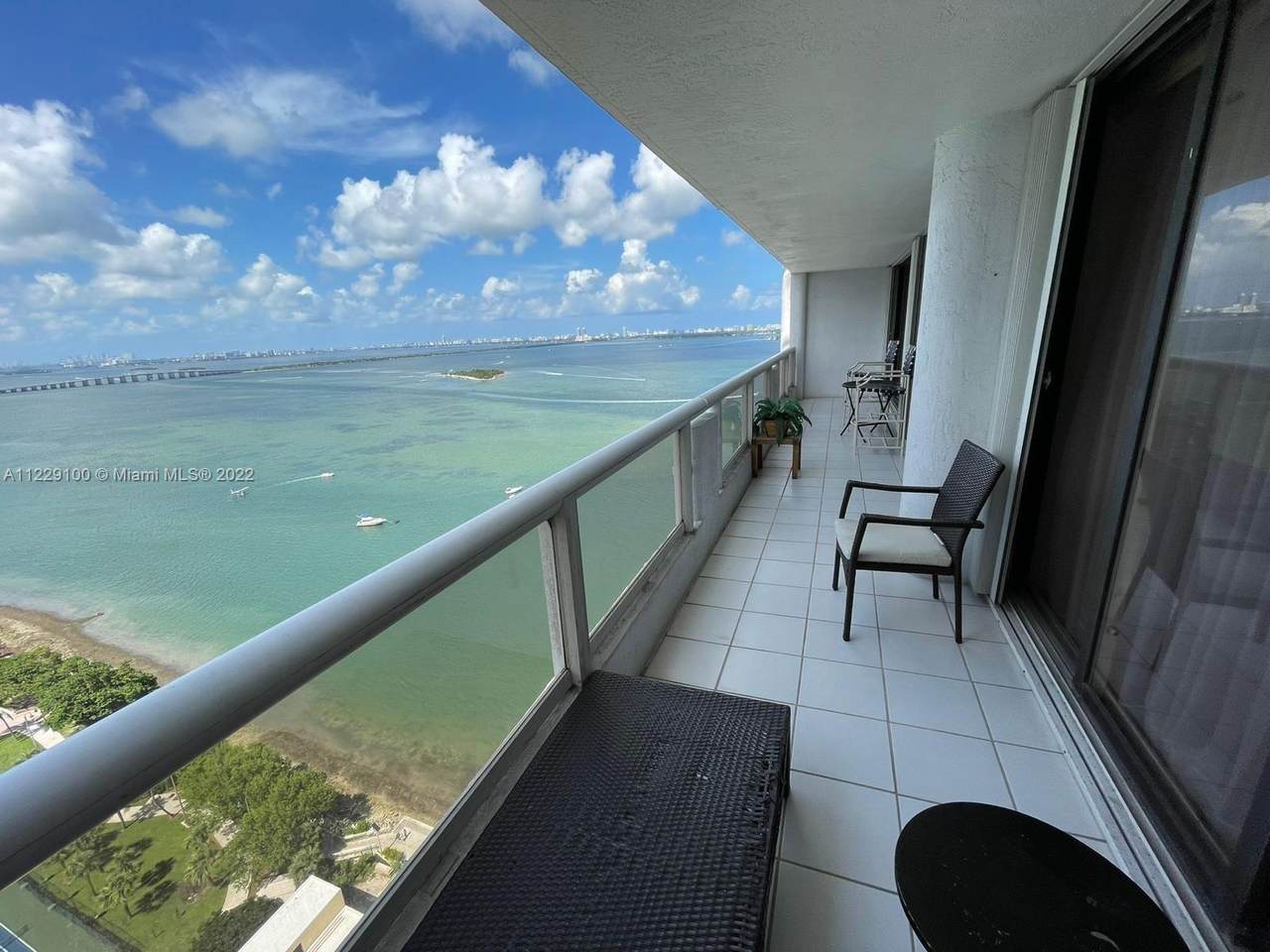 1717 Bayshore Dr - Photo 1