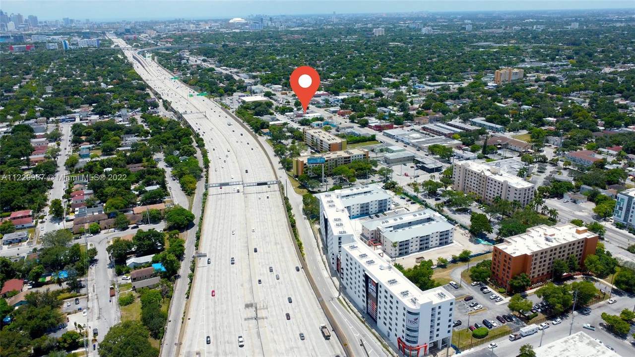 5521 7 AVE - Photo 1