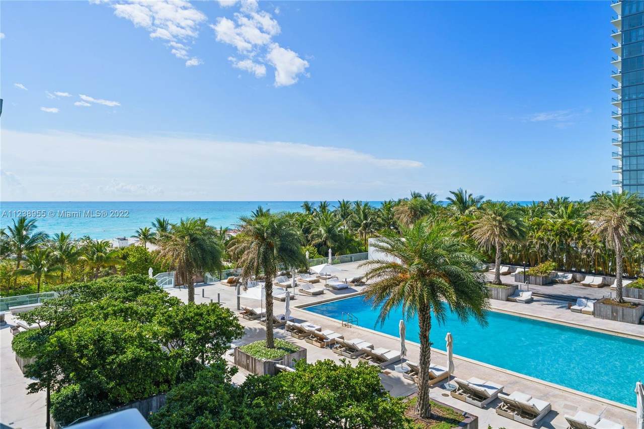 2301 Collins Ave - Photo 1