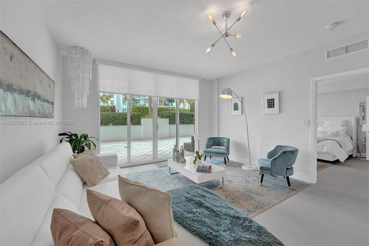 7900 Harbor Island Dr - Photo 1