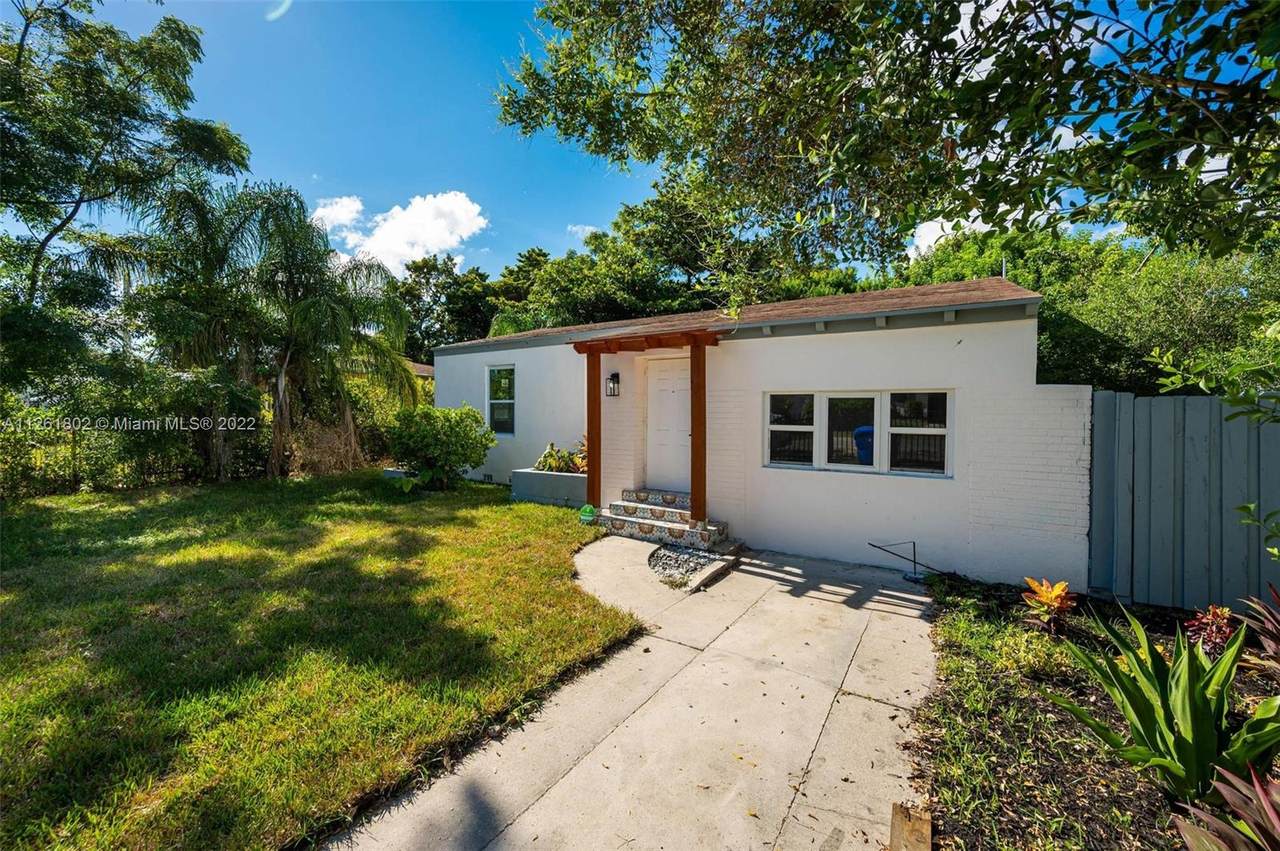 1020 44th St - Photo 1
