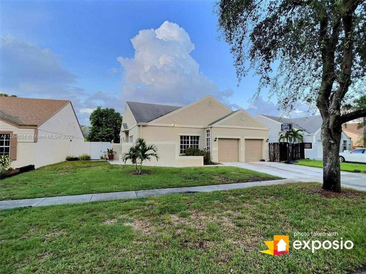 1580 85th Ave - Photo 1