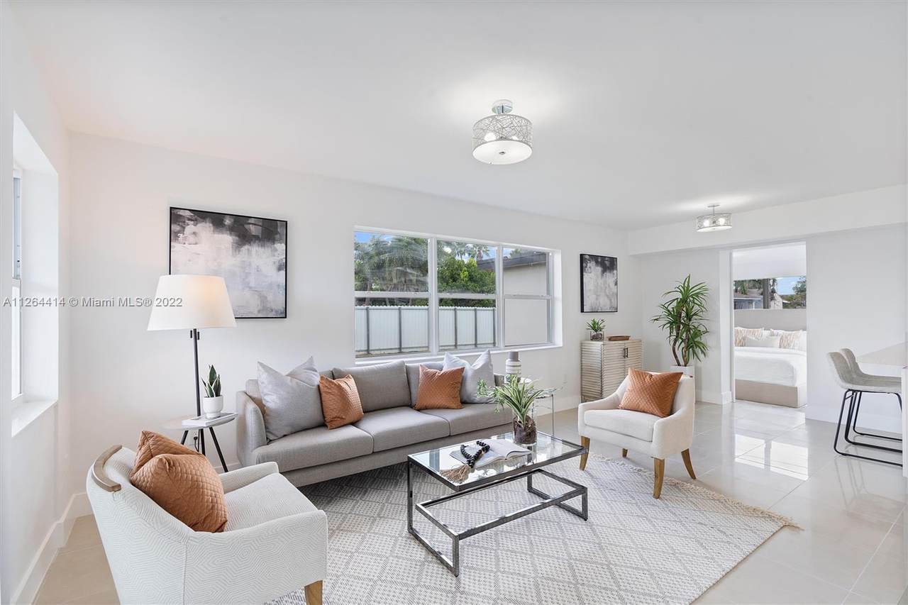 11215 SW 61ST TER - Photo 1