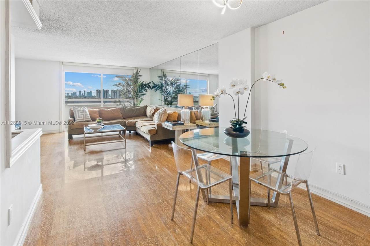 1775 Washington Ave - Photo 1