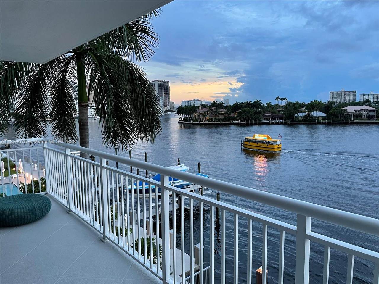 511 Bayshore Dr - Photo 1