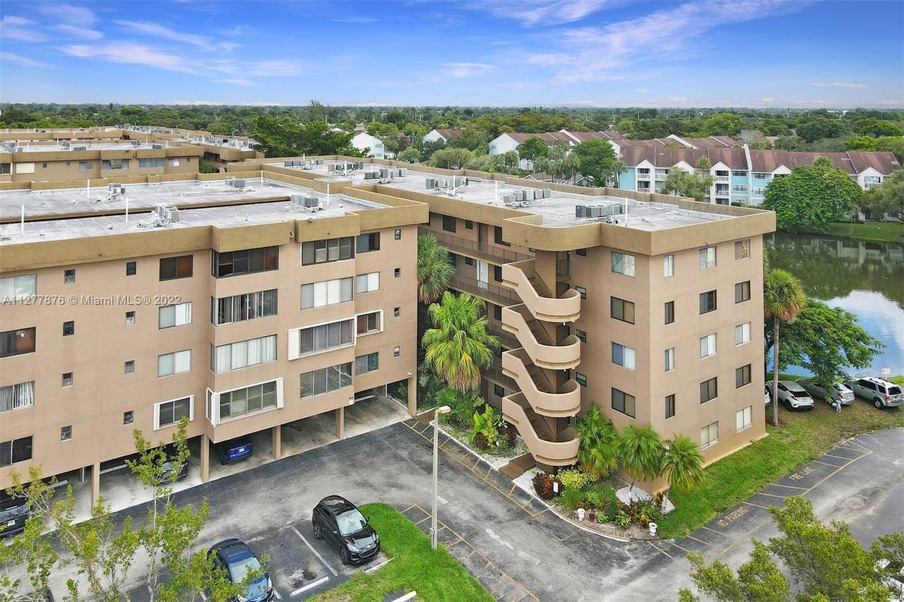 8020 Hampton Blvd - Photo 1