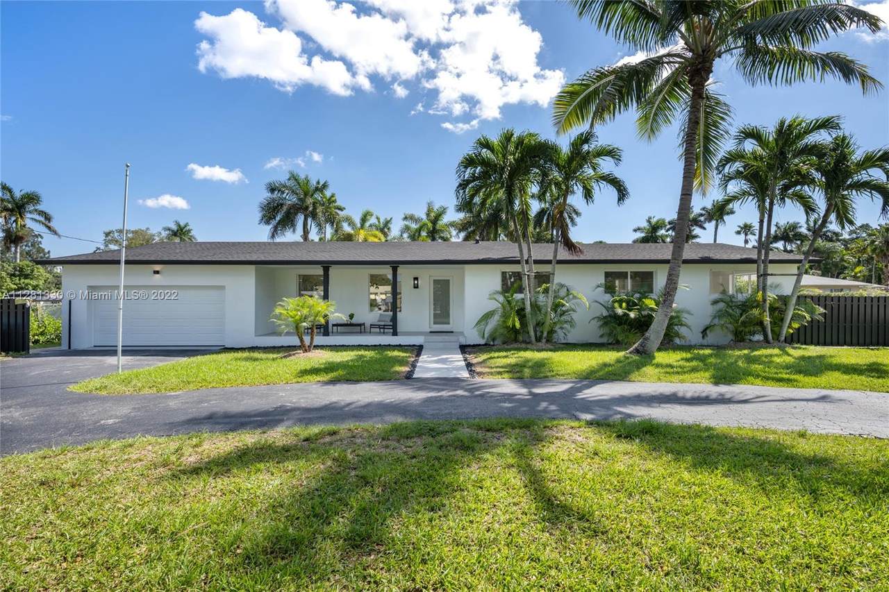14205 Miami Ave - Photo 1
