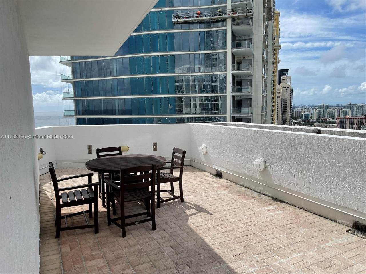 https://bt-photos.global.ssl.fastly.net/miami/1280_boomver_2_A11282196-2.jpg