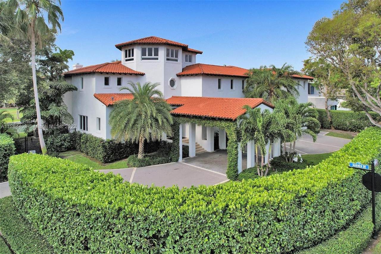 300 Island Dr - Photo 1