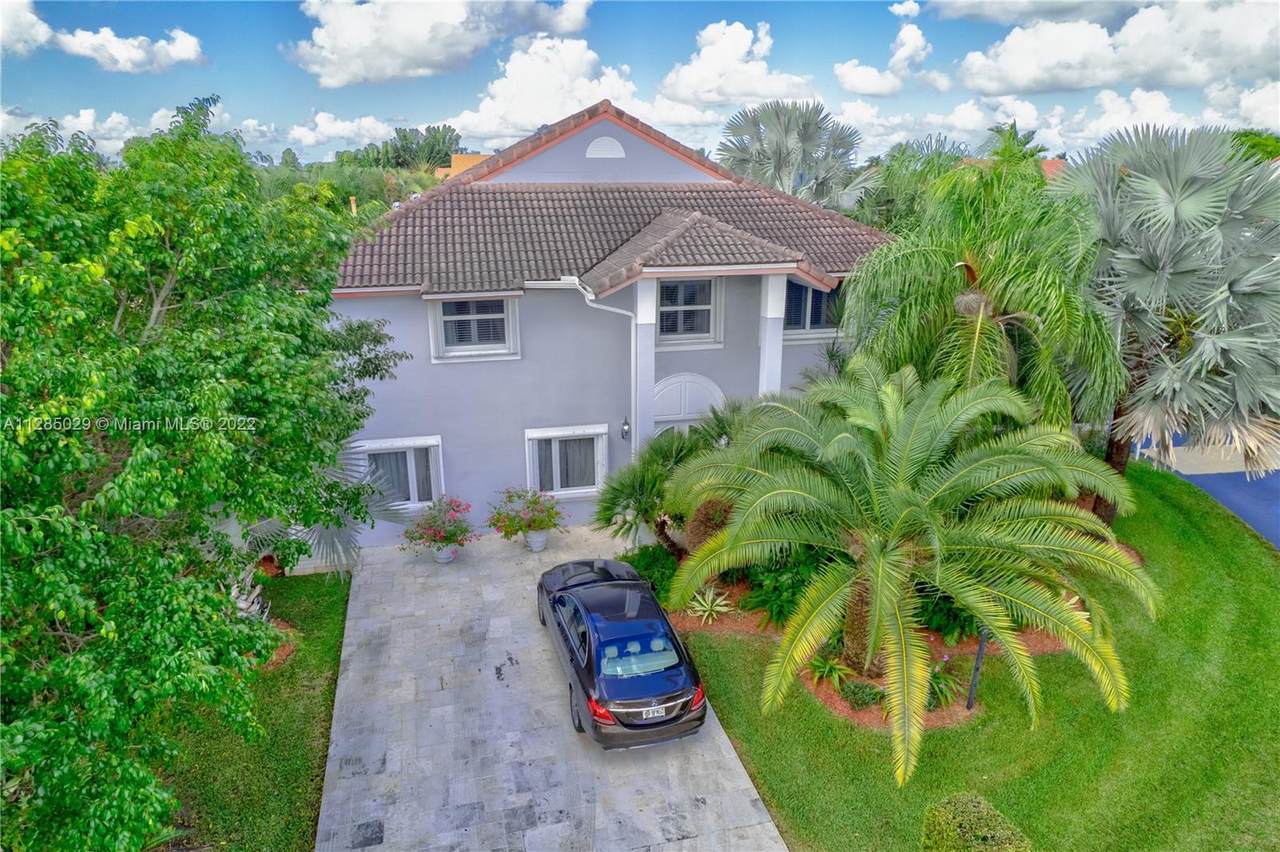 4796 103rd Ct - Photo 1