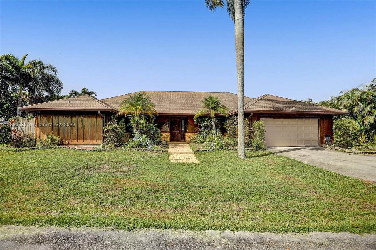 6515 Riparian Rd - Photo 1