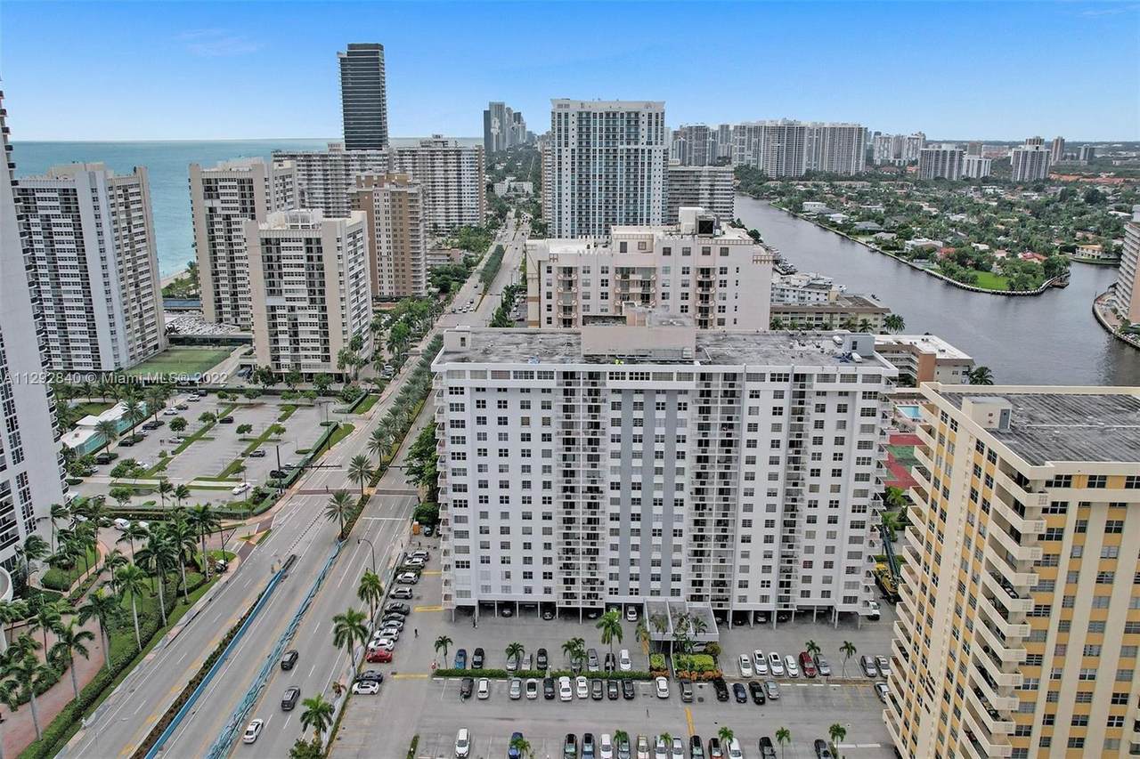 1849 Ocean Dr - Photo 1
