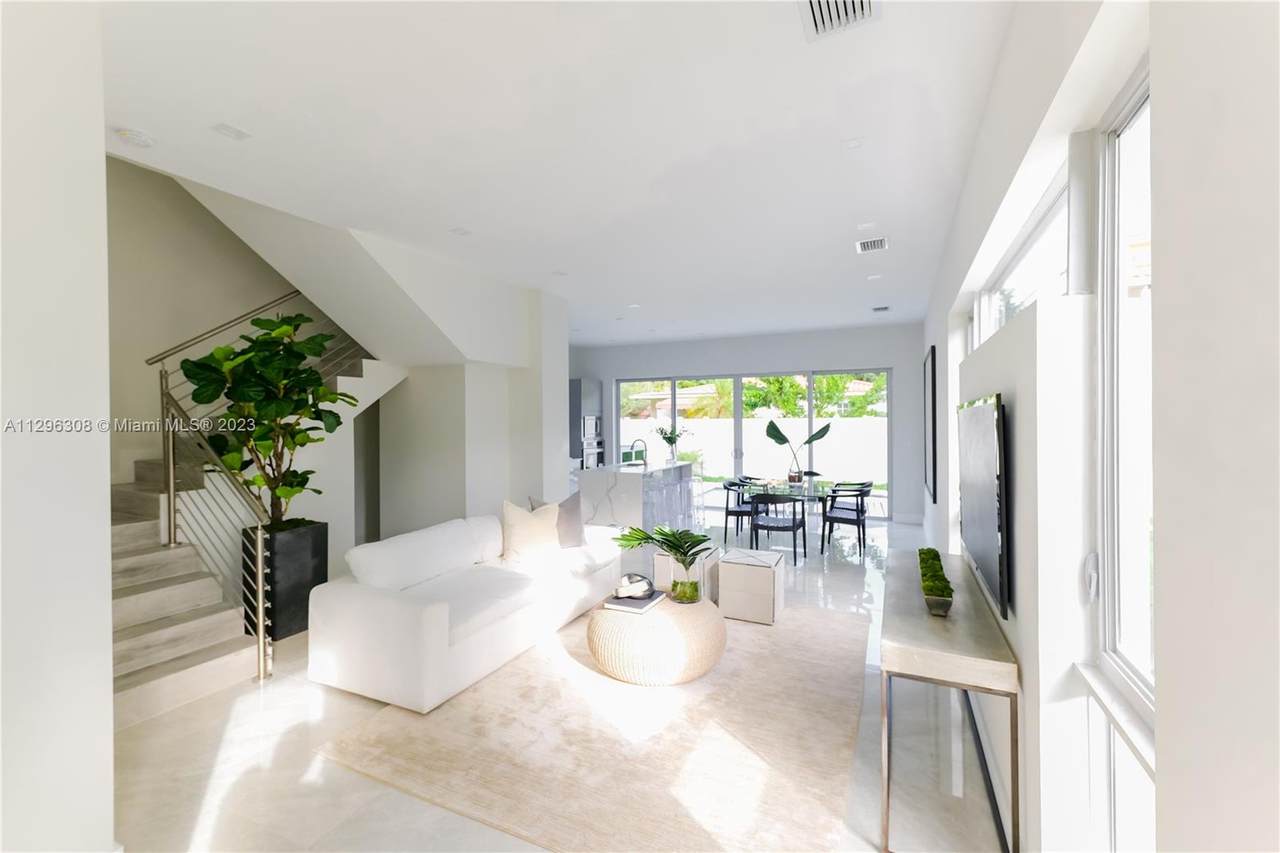 3331 Sw 29th Terrace - Photo 1