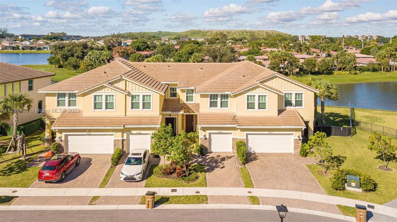4351 Lago Dr - Photo 1