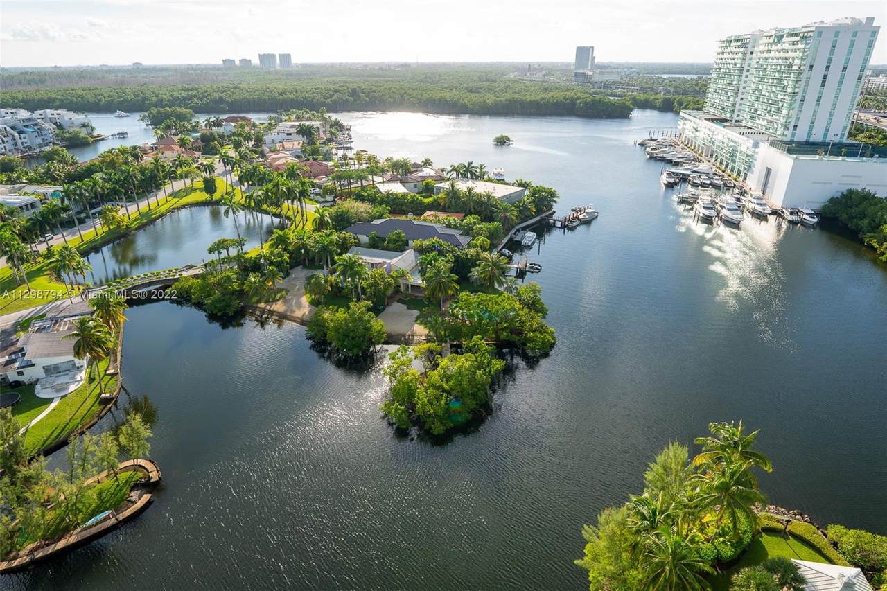 16500 Collins Ave - Photo 1