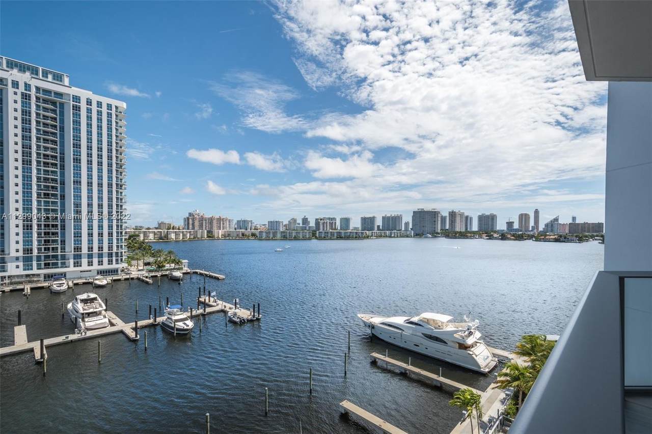 17111 Biscayne Blvd - Photo 1